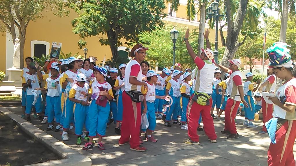 CBOTurismo's tweet photo. Plan Vacacional Ferrominera visita #CiudadBolivar recibidos por @heresturismo @comandosergioh @rangelgomez @SGMHeres http://t.co/t8s6myjVpT