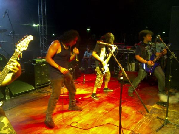 en el 100 % rock venezuela en la monte oca