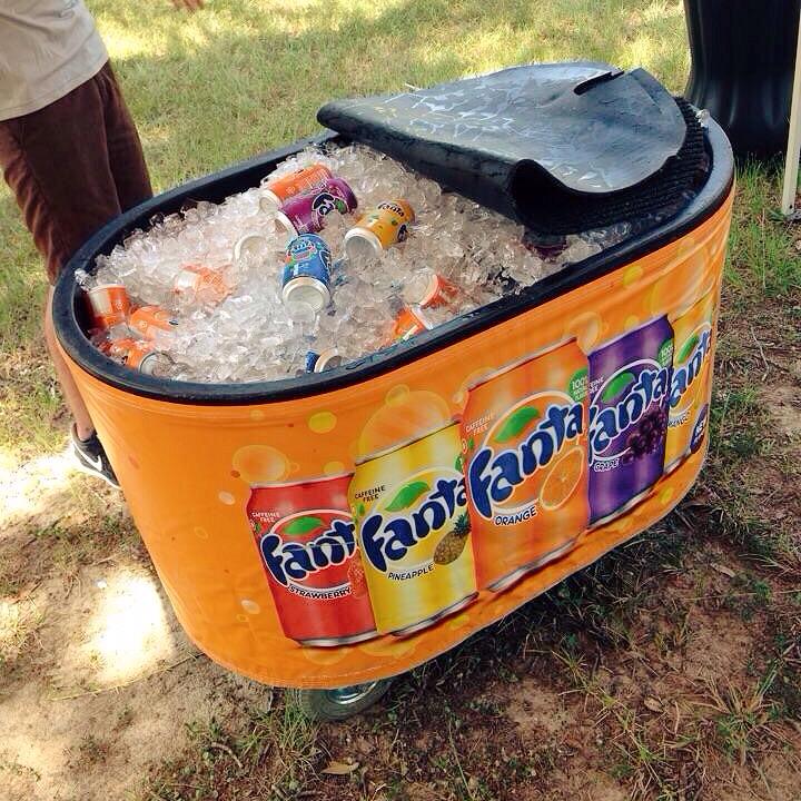 SUJagAMB's tweet photo. What's your inner flavor? Free Fanta Sampling going on right now until 3pm at the Intramural Sports Complex! 🍍🍒🍓🍋💙💛 http://t.co/e3sQge3jsO