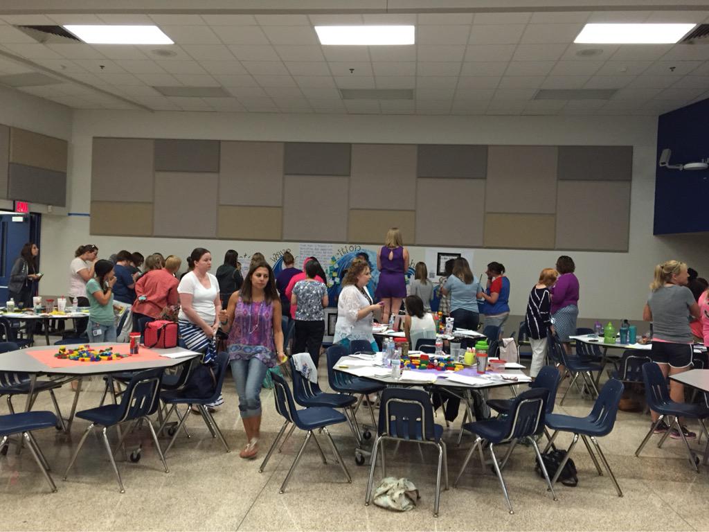 planoamy's tweet photo. PBL learning at Davis!  I like... I wonder... I have... Loving the gallery walk! #davislearning http://t.co/AstrigdO2w