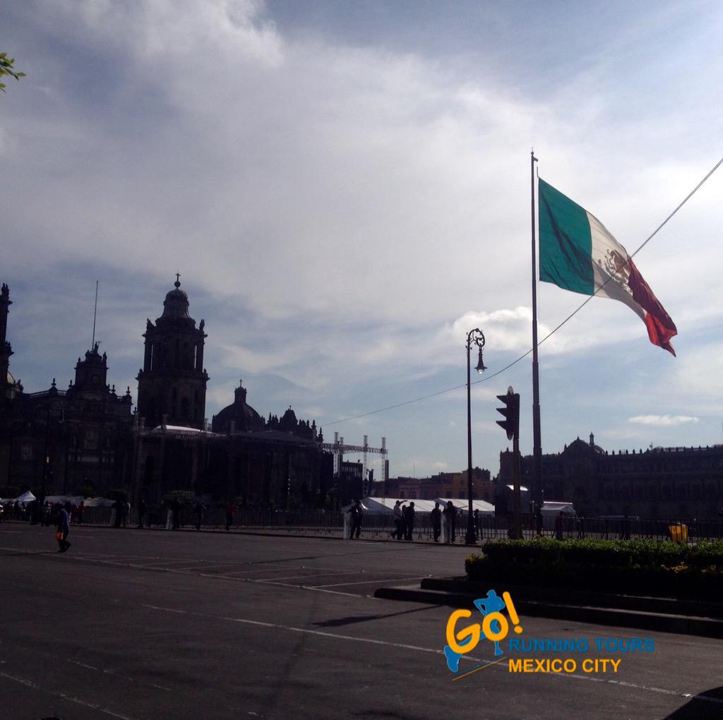 GoRunMexicoCity's tweet photo. Today we found a stage for a concert in our running tour, Mexico City is surprising!!! http://t.co/CvyUklbrrK