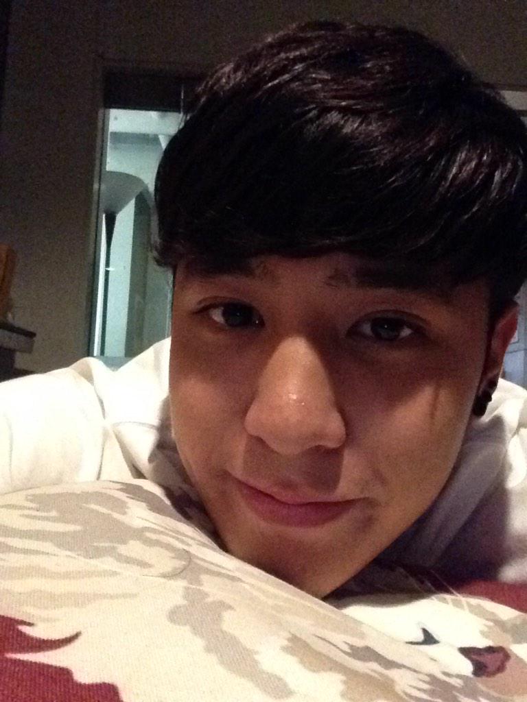 PondAkalavut's tweet photo. เพลียยยจังง😭 http://t.co/Sm6DnMqnpX