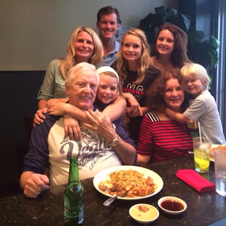 bbrooeadee's tweet photo. My family @AdeeAshley , @AdeeCarissa , http://t.co/jUfsyhcqwc