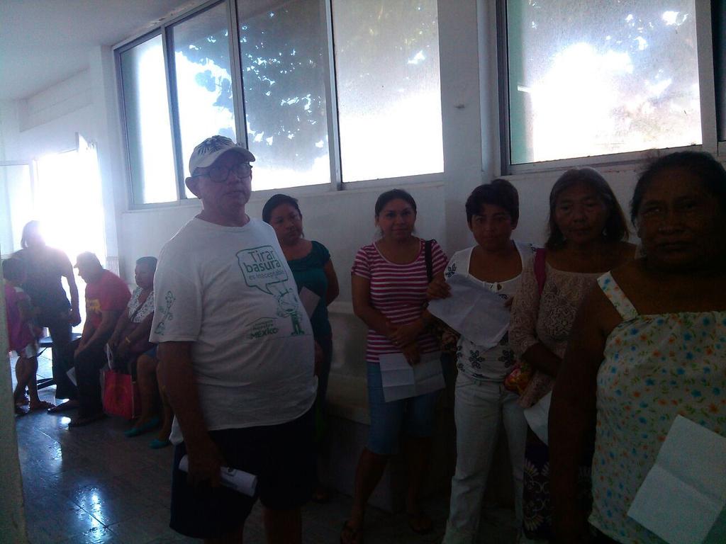 SINTHIAALVARADO's tweet photo. Como cada mes,  hoy entregamos las despensas del Programa Municipal de Asistencia Alimentaria #AyuntamientoDeProgreso http://t.co/LEbhsaK0hq
