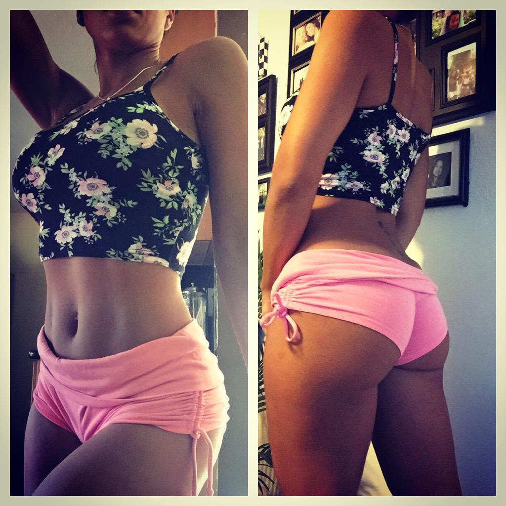 Nursekitty80's tweet photo. My hard work is paying off!  💪Noticed them gains #themgains #thatbootytho #squatbooty #fitchick #blackwomendoworkout http://t.co/OvaCa4bPe2