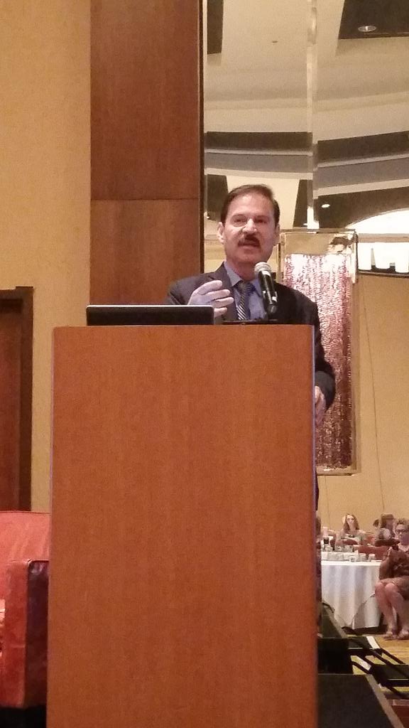 Annie_A_Acosta's tweet photo. #TexBEST15 Closing Remarks! http://t.co/4ZOguwGwxO