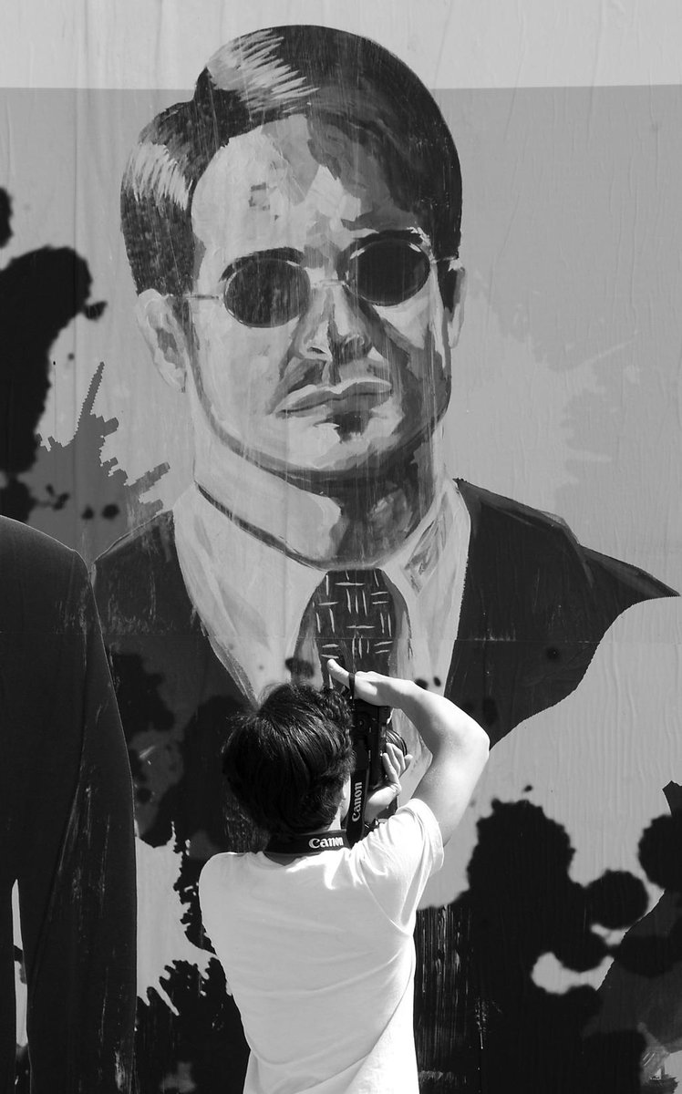 metromonalisa's tweet photo. Daredevil http://t.co/lm1aECbysB http://t.co/4aXXxuaCTh