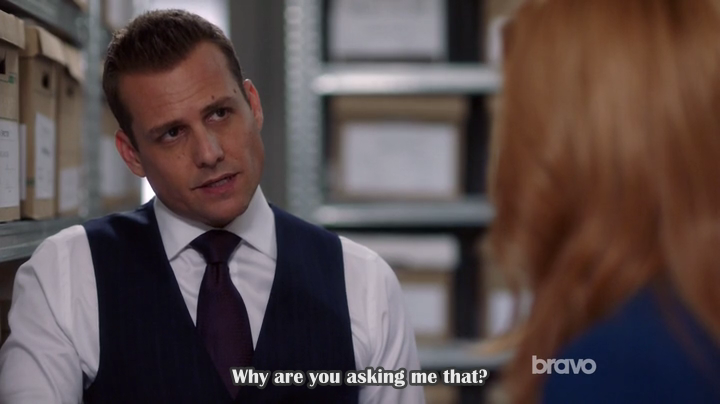kimimappi's tweet photo. the 2nd time Harvey found Donna at the file room and i was pretty much trembling. #Darvey #Suits #SuitsFault http://t.co/20Z152oQJt