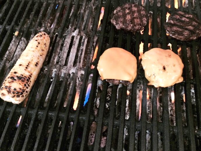 bgoodRI's tweet image. Fresh house ground burgers and local sweet corn are on the grill for today's lunch. #realfoodfast
