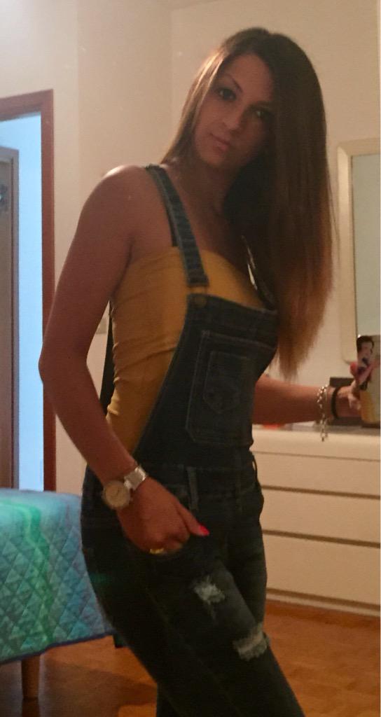 MaryVeronesi's tweet photo. #weekend #j-ax #ribelle http://t.co/ZsmlWjZPpb