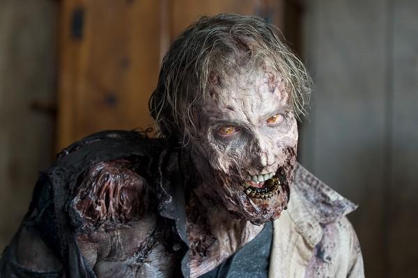 Los zombies de THE WALKING DEAD son cada vez más asquerosos. Esto lo demuestra alfabetajuega.com/noticia/the-wa…