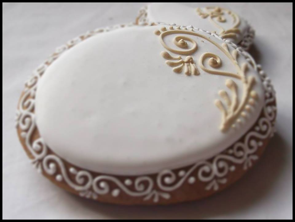cookieartlondon's tweet photo. #wedding favours & #biscuit #seatingcards #womaninbiz #wineoclock http://t.co/FvJsB7NgA5