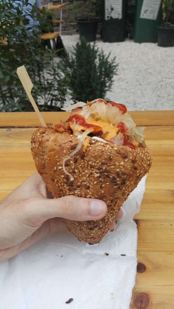 MJChipperfield's tweet photo. What the hell is this and how do I eat it?! http://t.co/qyAbQllCdW