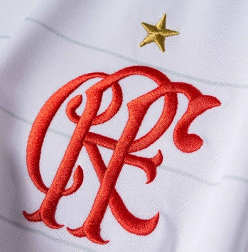 BonSportant's tweet photo. Nueva propuesta de suplente para el Flamengo, cortesía de adidas | http://t.co/wfgOgVsdYd http://t.co/mOTZnGL070