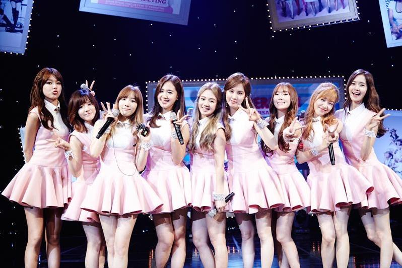 Zeffrei's tweet photo. New header! Ot9 feels~ 👸 http://t.co/QXXC6vYuSg