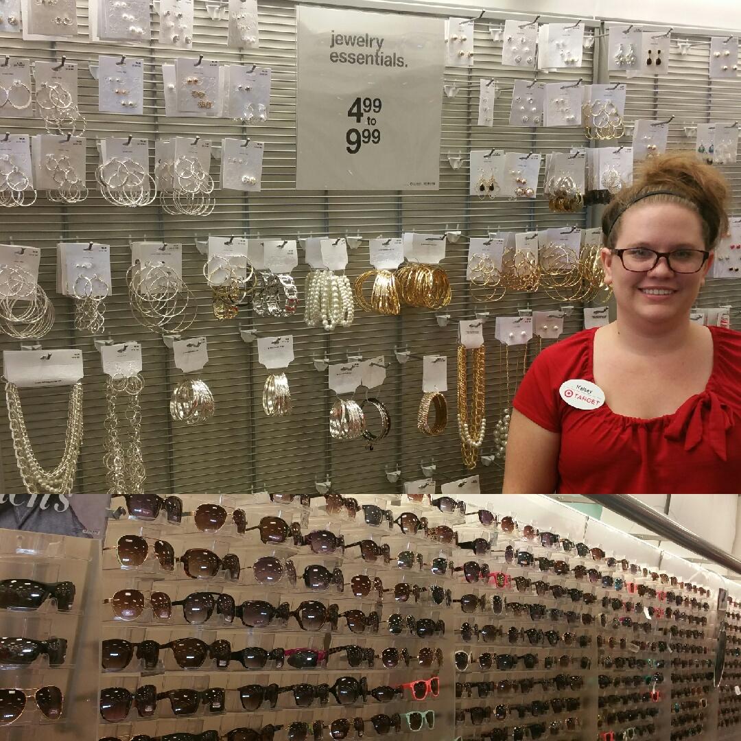 Keeping it "pretty full" in accessories! #R300FillerUp #R300MIH15 #G391AP <a href="/IeppertJoshua/">Joshua</a> <a href="/JWortsmanTGT/">Jeremy Wortsman</a> <a href="/VanhookJamie/">Jamie Vanhook</a>