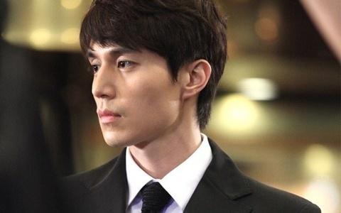 Ли дон ук фотосессия. Корейский актер ли дон ук. Ли дон ук. Лин дон ук. Lee dong wook.