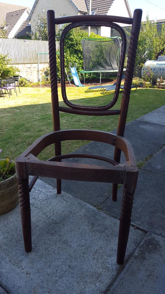 clare_singer's tweet photo. Enough DIY for one afternoon I think I deserve a beer #beeroclock http://t.co/R6XJHDRWy0