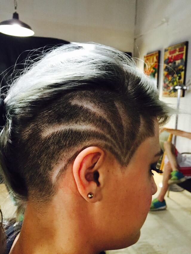 jjsbarbershopok's tweet photo. Women designs! @JJs_Barbershop #jjsbarbershop #barber #womencuts #undercut #crispy #butter #hairtattoo #designhair http://t.co/8r4Vl1G53T