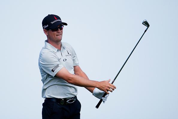 PGATOUR's tweet image. Afternoon's featured group:
Spieth: -1
McIlroy: -1
Johnson: +3
#PGAChamp