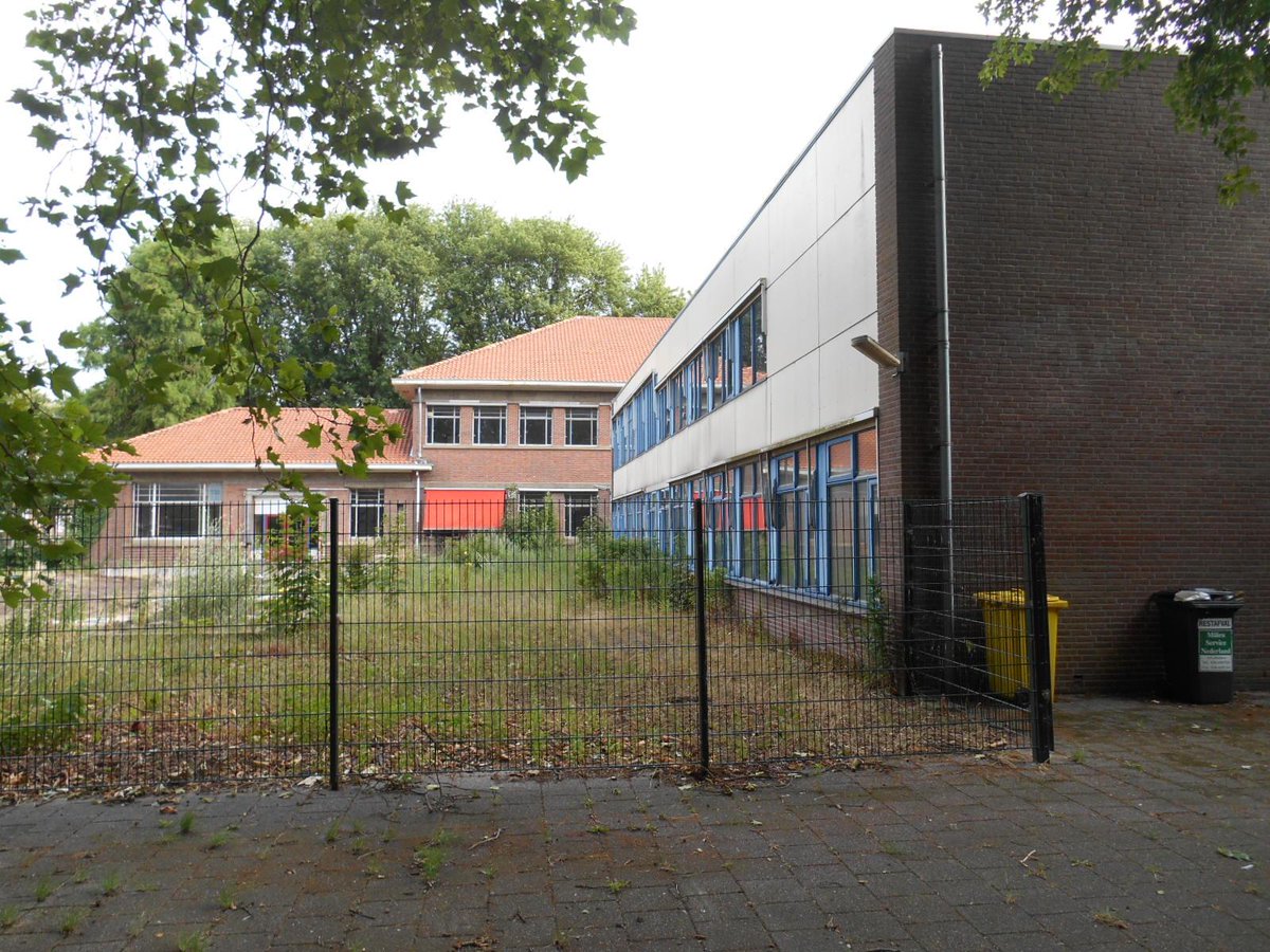 onderwaater_nu's tweet photo. Nieuwe opdracht, #sloopmanagement tbv ontwikkeling bij #monumentaal #schoolgebouw #Scala, prachtige #herbestemming http://t.co/6qhP1XPmCB