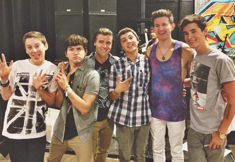 crunchglow's tweet photo. #O2LFOREVER #3yearsofO2L #Happy3YearsO2L #ThankYouO2L  
💗O2l forever and always💗 http://t.co/I2xgjI8DFZ