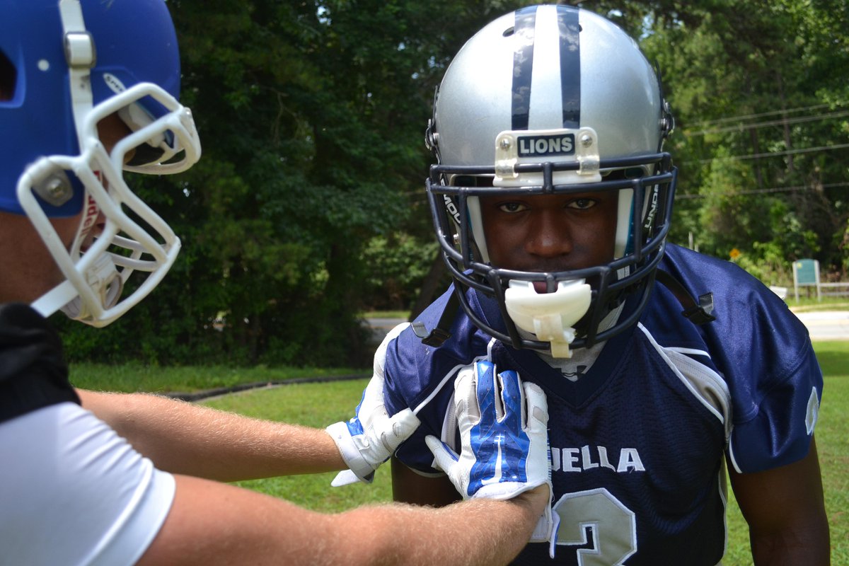HDHSports's tweet photo. You might laugh about who @dstubbssssss looked up to as a kid. Here is his #Fantastic14 Q&amp;A! http://t.co/rOeiqT08BT http://t.co/yCcg8ceJlx