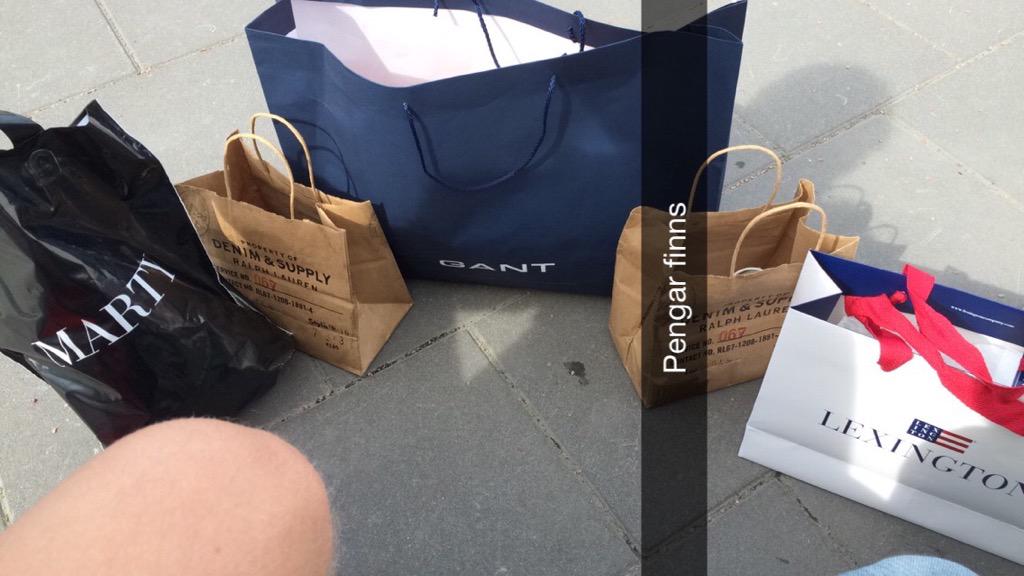 w_ebefeldt's tweet photo. Shopping day brah http://t.co/Gq2Ui3678I