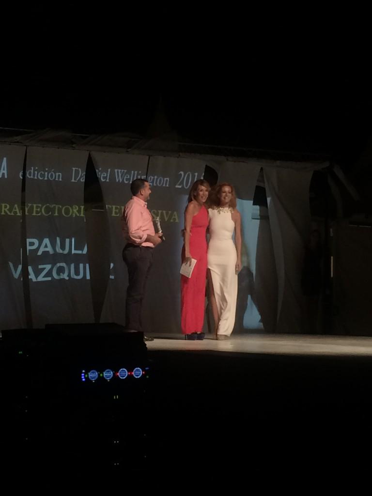 @PaulaVazquezTV y <a href="/raquelmerono/">raquel meroño</a> en <a href="/EresPuraModa/">EresPuraModa</a>