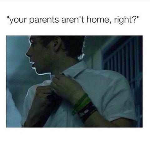 parents what parents?? #MTVMAMA2015 5sos