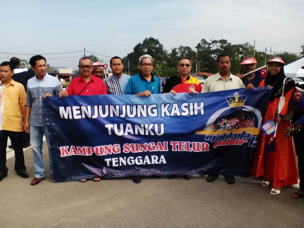 PemudaTenggara's tweet photo. Mnjunjung Kasih Tuanku. http://t.co/SoPsr5P0WW