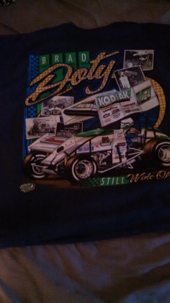 Mickey_atEagles's tweet photo. Hey @braddoty18 I got a great birthday present from @SchnabelTrey Awesome shirt #tbt #StillWideOpen http://t.co/qV7MO9IYR1