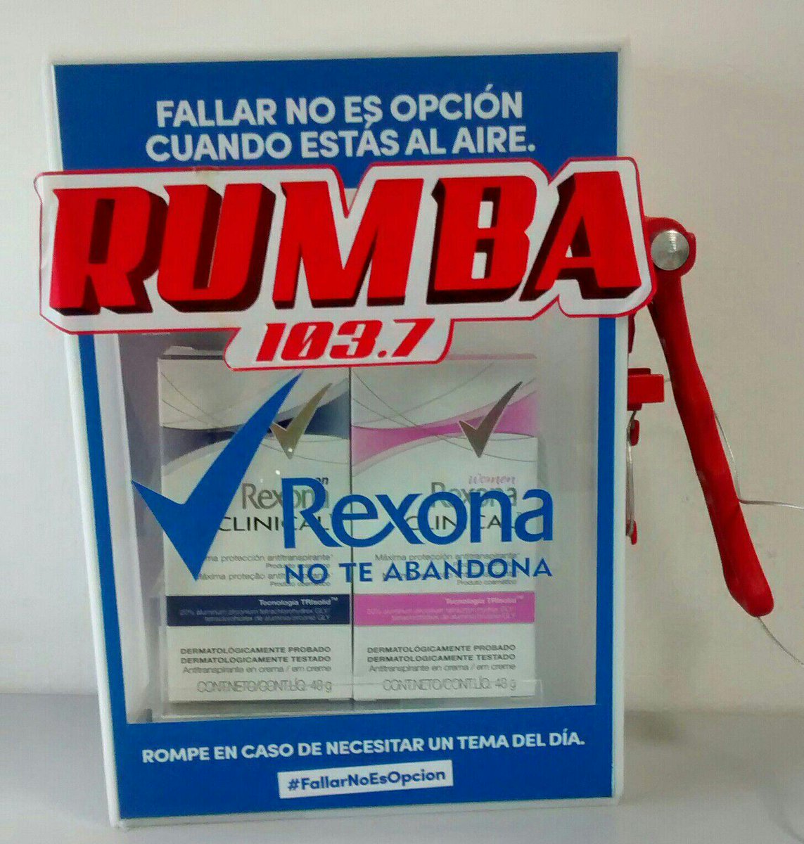 Dubansanchez's tweet photo. El que nunca me abandona #RexonaColombia #FallarNoEsOpcion http://t.co/qdRmso5ebA