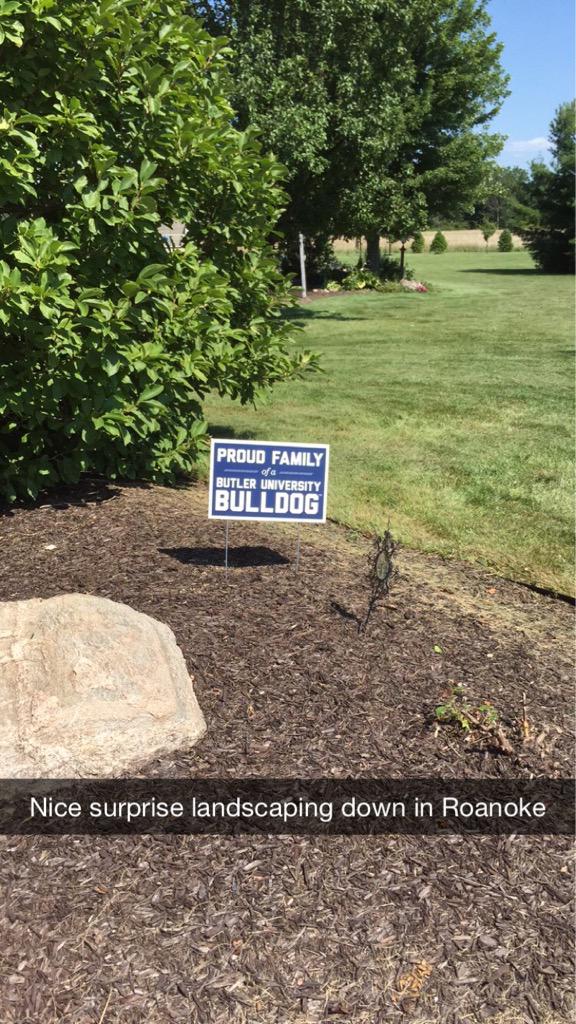 UrKingsJester's tweet image. Drove an hour for a landscape job today and just happened to meet another excited incoming @butleru bulldog!