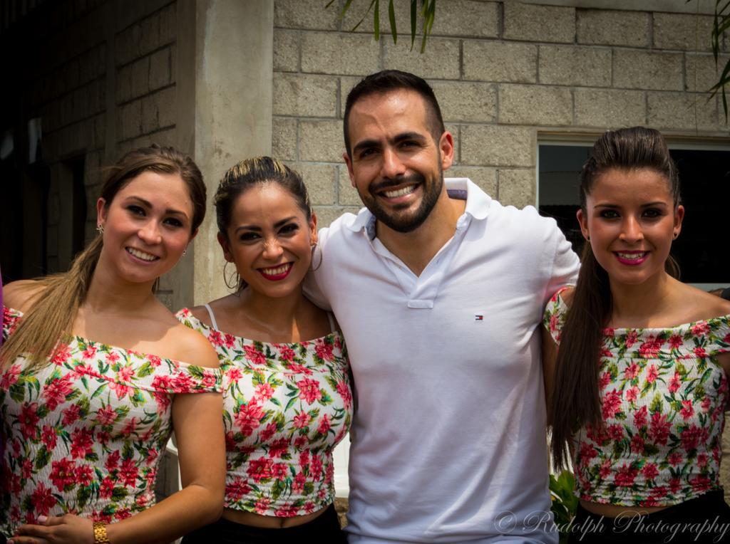 R_PhotographyGt's tweet image. Chicos!! Espero les Guste @OchandianoPedro, @BlancaRodas_, @katanavas24, @mercysolis1, Saludos desde Escuintla!