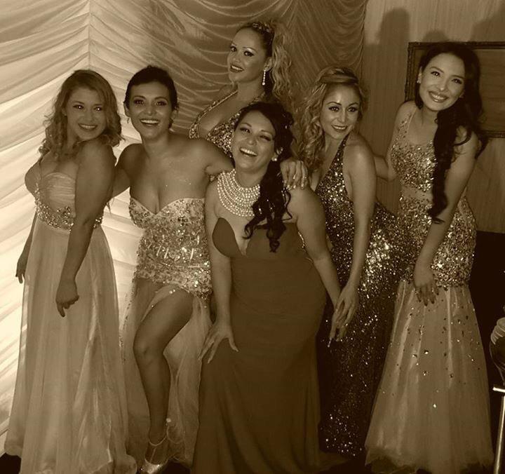 LAPANELA's tweet photo. Las amo @mimomimimo @SoyKarlaLuna @erikalunam @StephanieLuuna @guevara_perla 🌺 http://t.co/z7p5epqTjc