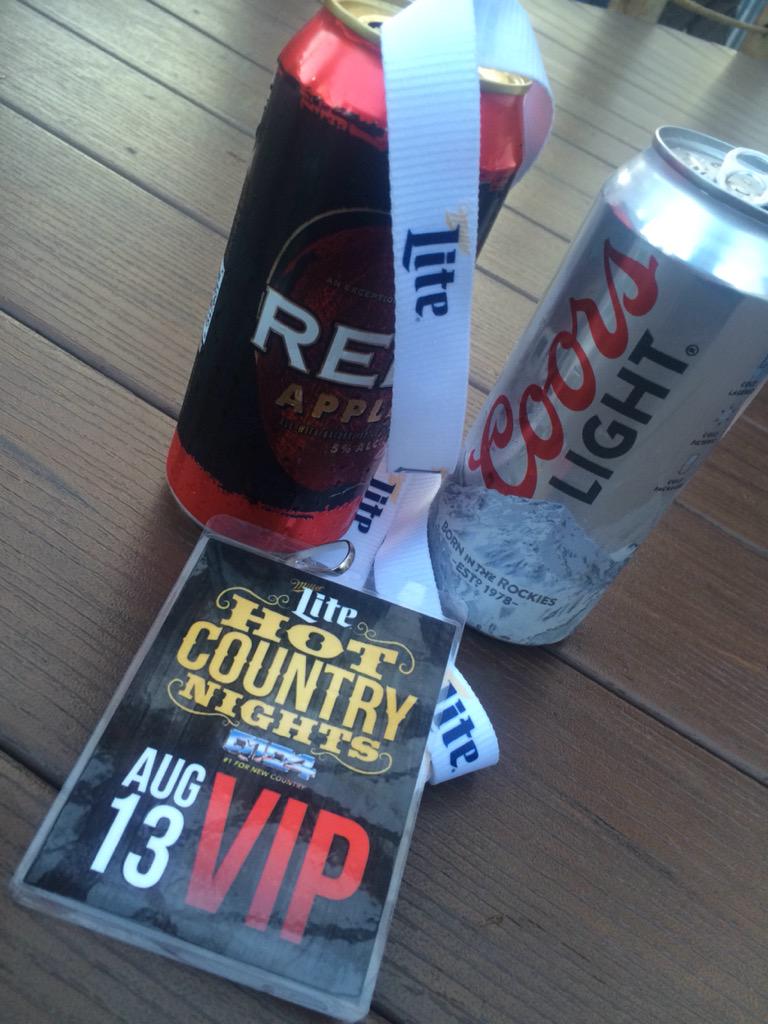 johnson7947's tweet photo. #HCNKC @csbev @KCPLDistrict @jrodfromoz #vip http://t.co/sgprbOdwdz