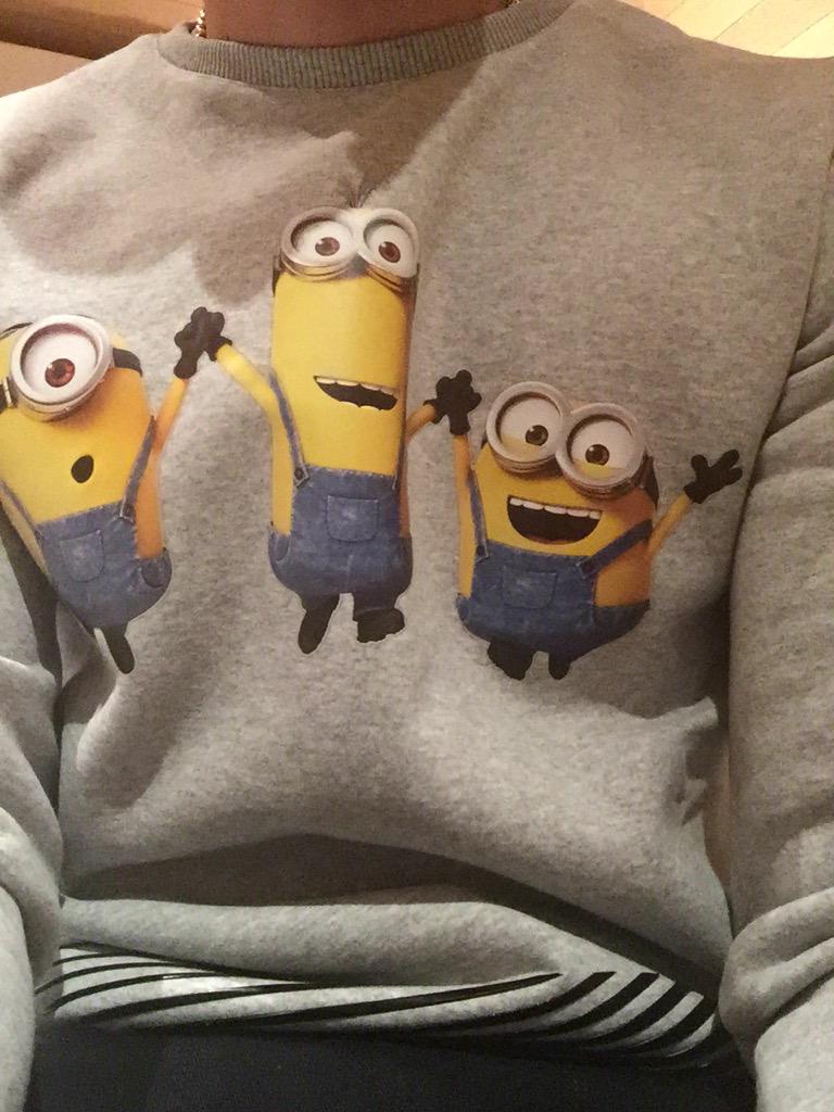 zaynmalik's tweet image. I have minions on my jumper and there sick .. #Don'tmesswithminions