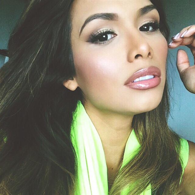 marisela_tv's tweet photo. N E O N 💚🎾👒 #neongreen #limecolor #mariselademontecristo http://t.co/nVwi6aQEzS