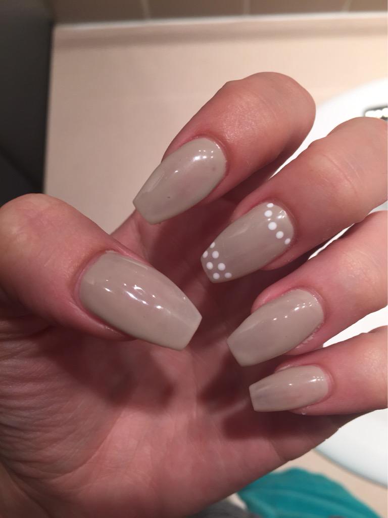toureeuh's tweet photo. It's about time I tried a new shape... And I love #coffin 😍💀💅🏼 http://t.co/WS4oFdluoo