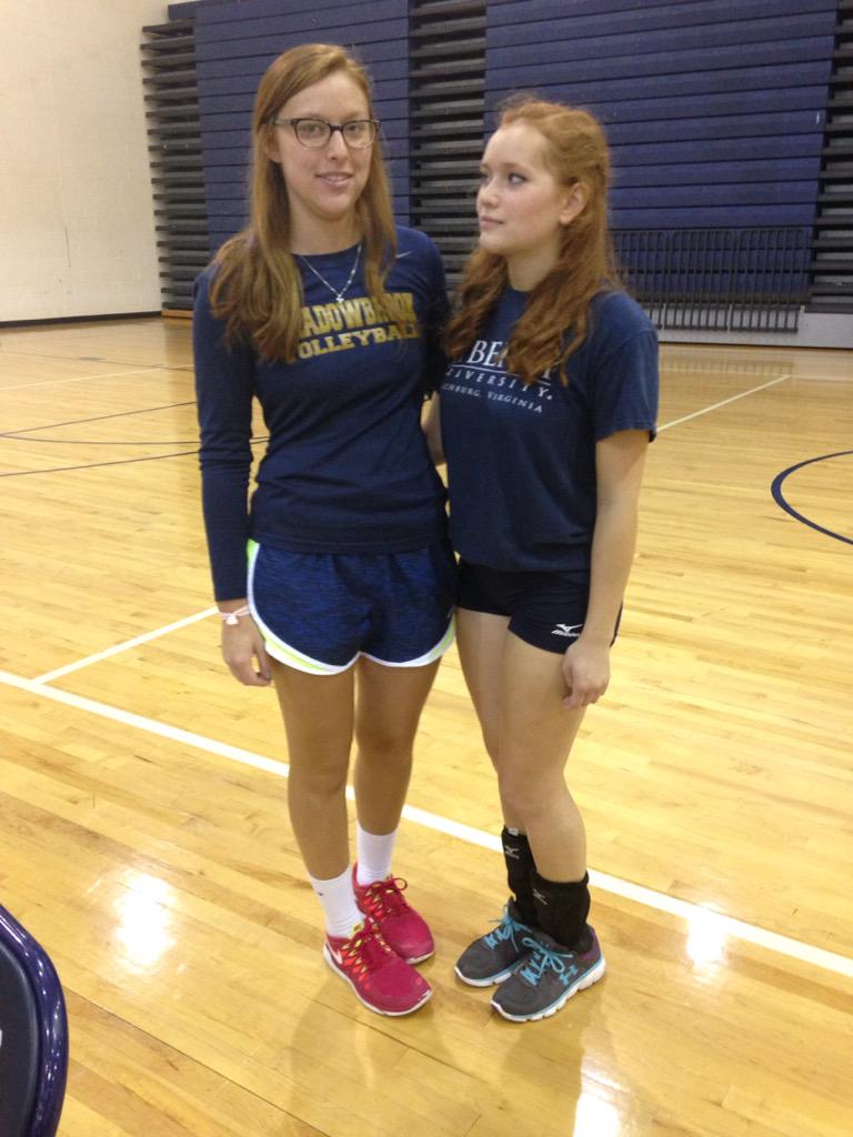 AutyLyn's tweet photo. We're a tad bit dysfunctional, but it's okay 😁 http://t.co/X0xwfukKBF