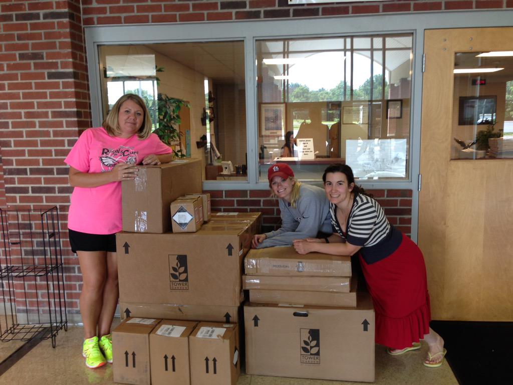 CoachACrump's tweet photo. Can't wait to begin our @TowerGarden journey! #towergarden #usingallsenses #handsonlearning #howdoesyourgardengrow http://t.co/FHdgBaFo3S