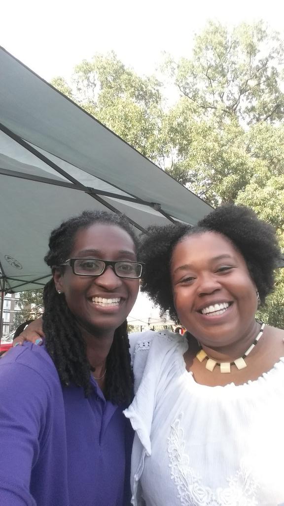 LaRubyMay's tweet photo. Thank you Commissioner @MoniDiop for stopping by. #PoppingInTheWard @WARD8RISING http://t.co/V7hMTYTAc8