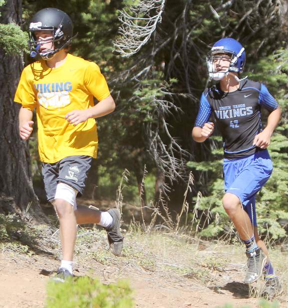 TahoeSports's tweet image. Suiting up: South Tahoe football breaks out shoulder pads during two-a-days tahoedailytribune.com/southshore/ssp… #Vikings