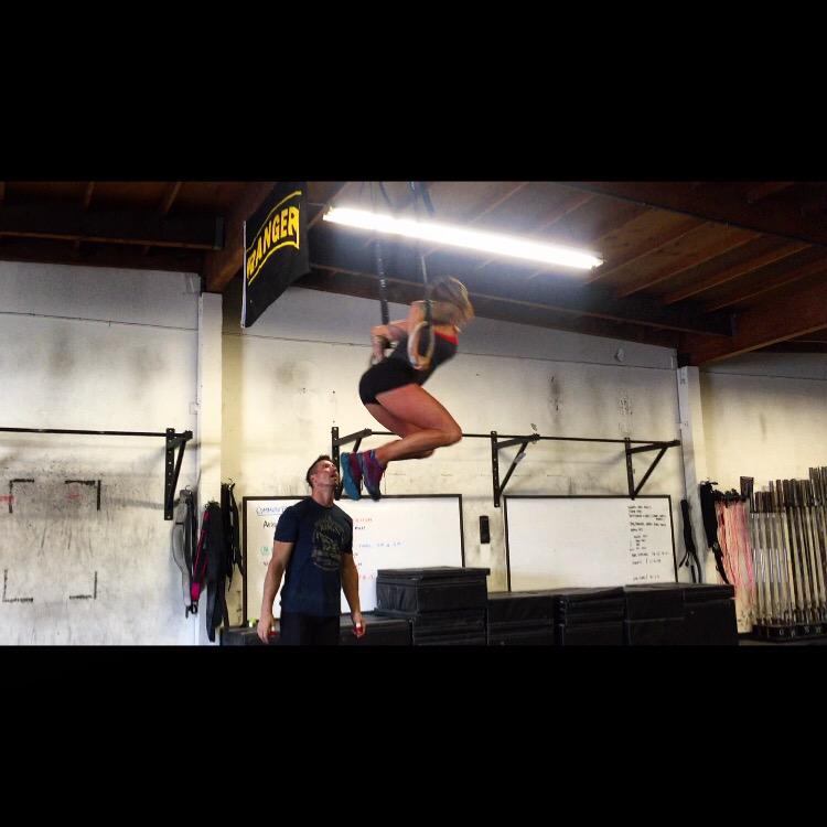 erinhaslonglegs's tweet photo. Muscle Ups at Costa Mesa CrossFit #CostaMesaCrossFit #muscleups #gritandteeth #michaelblevins #erinblevins #GetUp http://t.co/1nXVM0YPbd