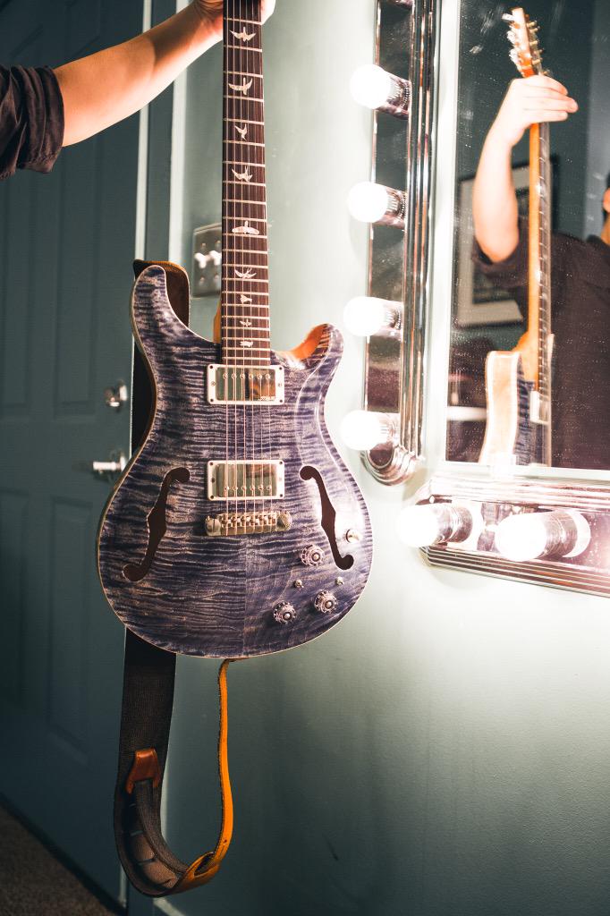 Pre-show backstage with a Hollowbody II! <a href="/moogatuband/">Moogatu</a> owns this one!