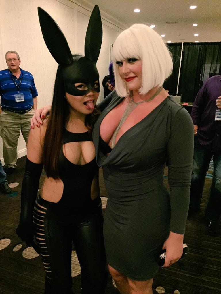 MissSophiaStone's tweet photo. I don't get to see her nearly enough. Love my gal @AstroDomina #FetishCon2015 http://t.co/MySHHLYPGJ