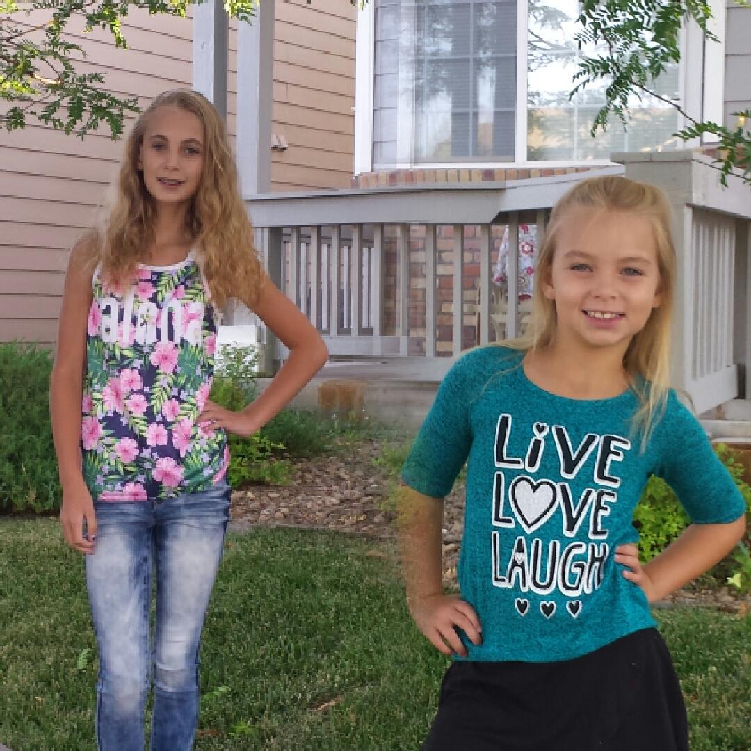 jdocy0610's tweet photo. First day of 7th and 2nd grades!!! #FirstDayOfSchool #BeautifulGirls #MyAngels #StopGrowingUpAlready http://t.co/ynfPjv31XN