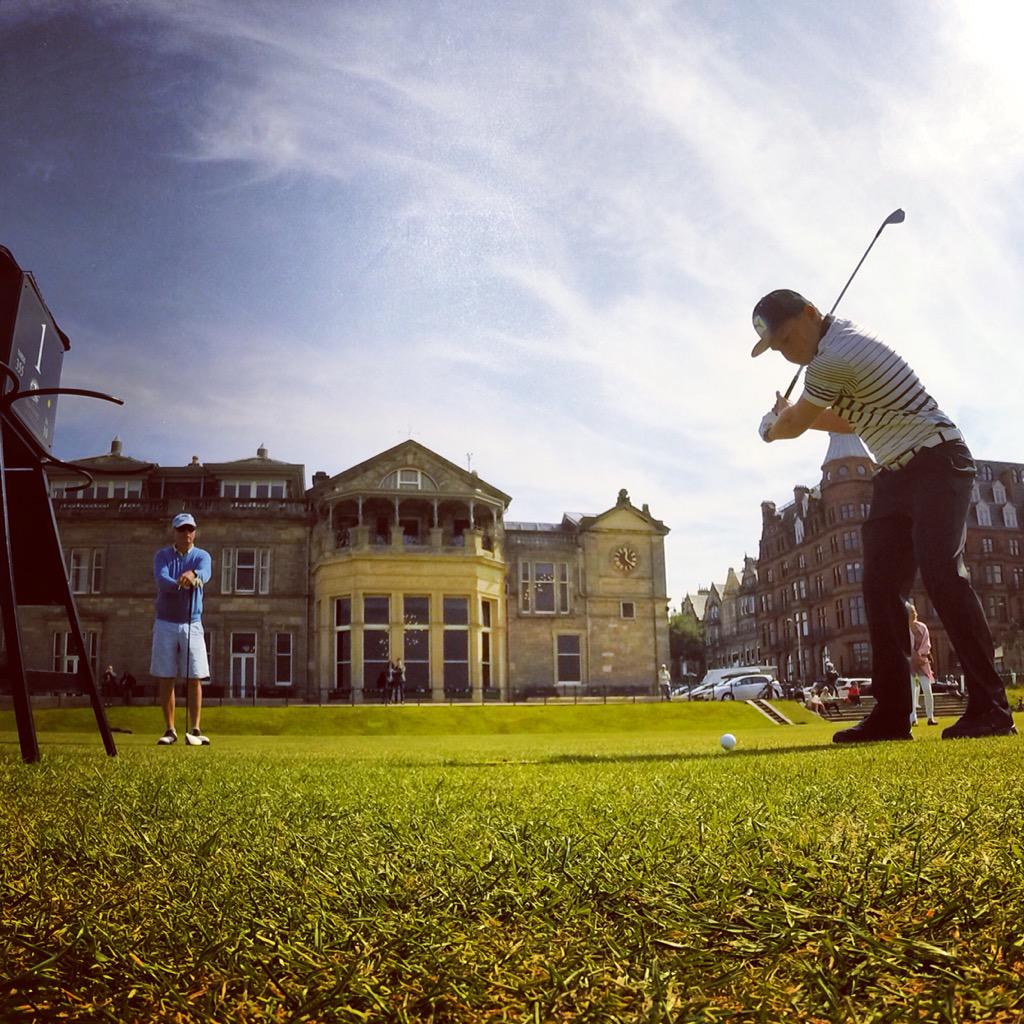 Sun's out. Guns out. What a privilege! ☀️💪 #OldCourse #standrews #onel1fe <a href="/TheHomeofGolf/">St Andrews Links</a>