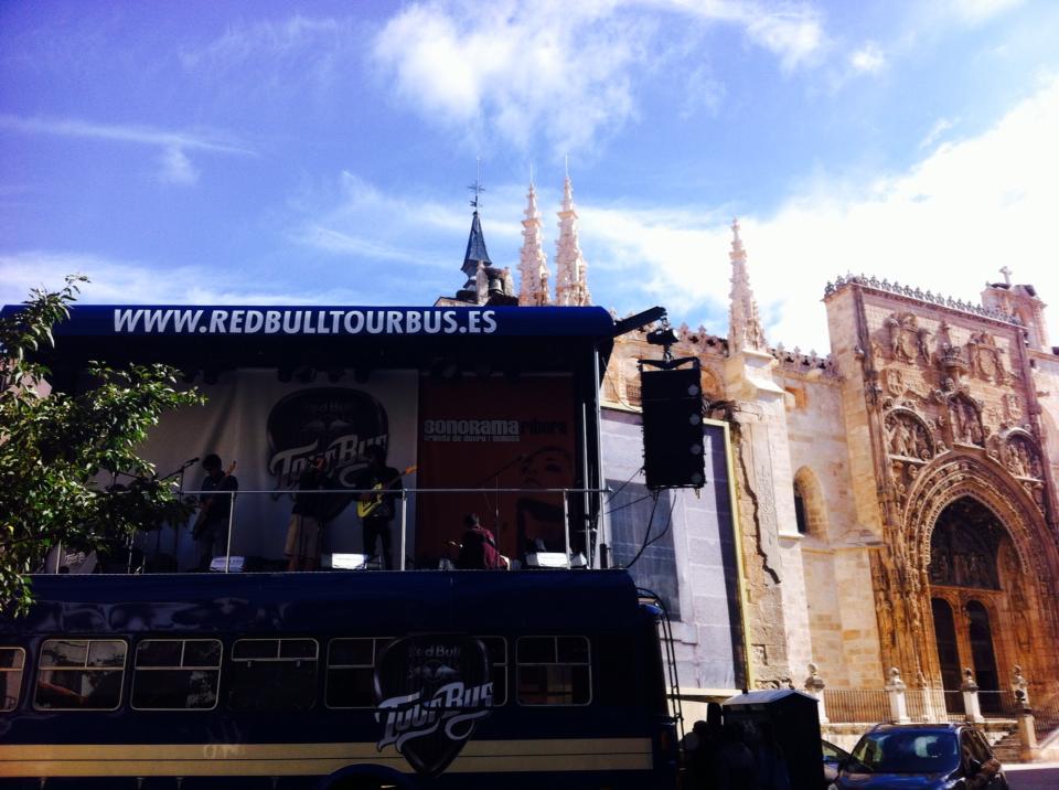 elmundodetulsa's tweet photo. RECOMENDAMOS el concierto de @NoresteMusica en La Plaza de la Sal @sonoramaribera HOY a las 14:00 horas. http://t.co/NWJIrNuQCr